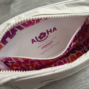 🌺ALOHA Collection x Hawaiian Air Le Tour Crossbody Bag